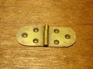 Hinges Code V.124 size 83 mm. W 33 mm.